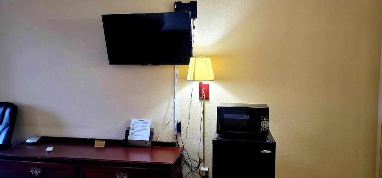 Regency Travel Inn Hayti 외부 사진