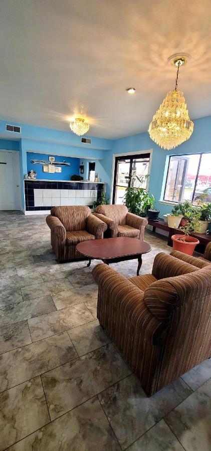 Regency Travel Inn Hayti 외부 사진