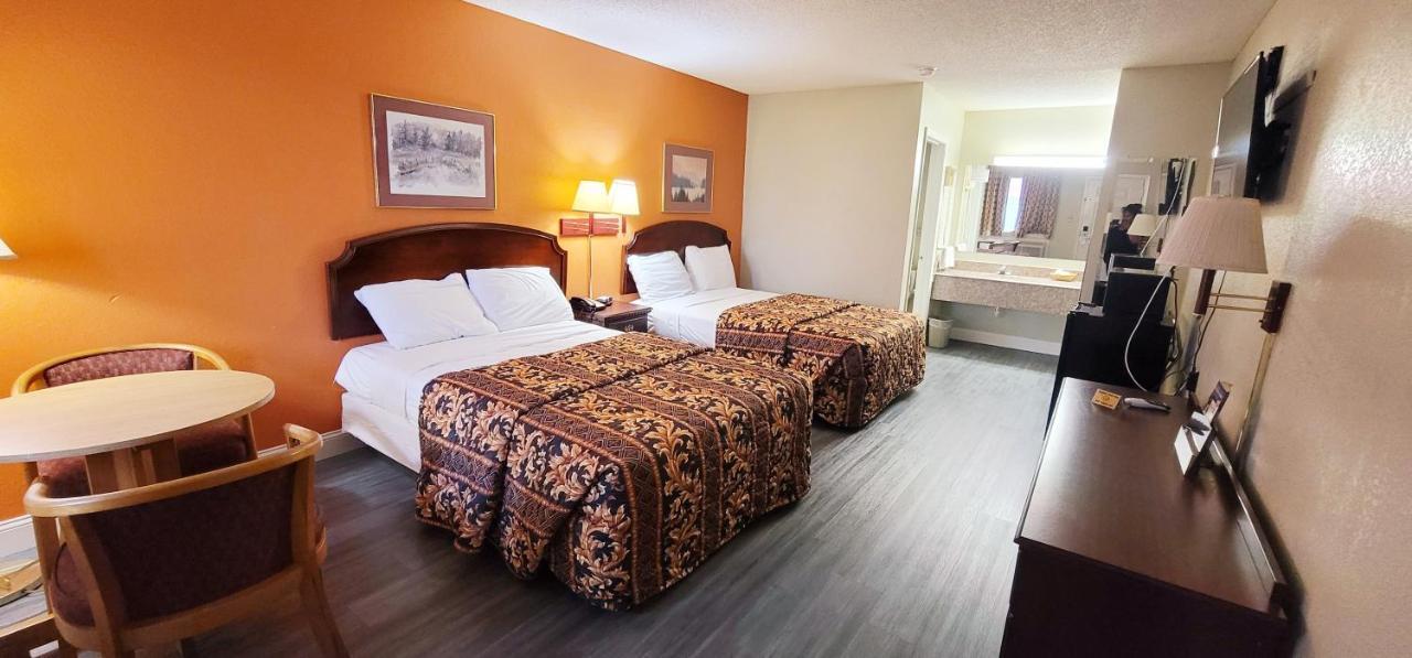 Regency Travel Inn Hayti 외부 사진