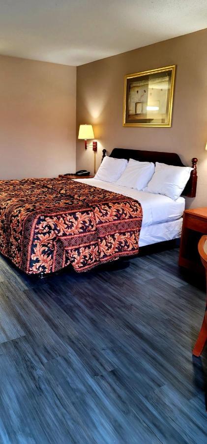 Regency Travel Inn Hayti 외부 사진