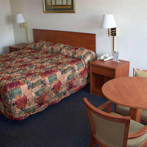 Regency Travel Inn Hayti 객실 사진